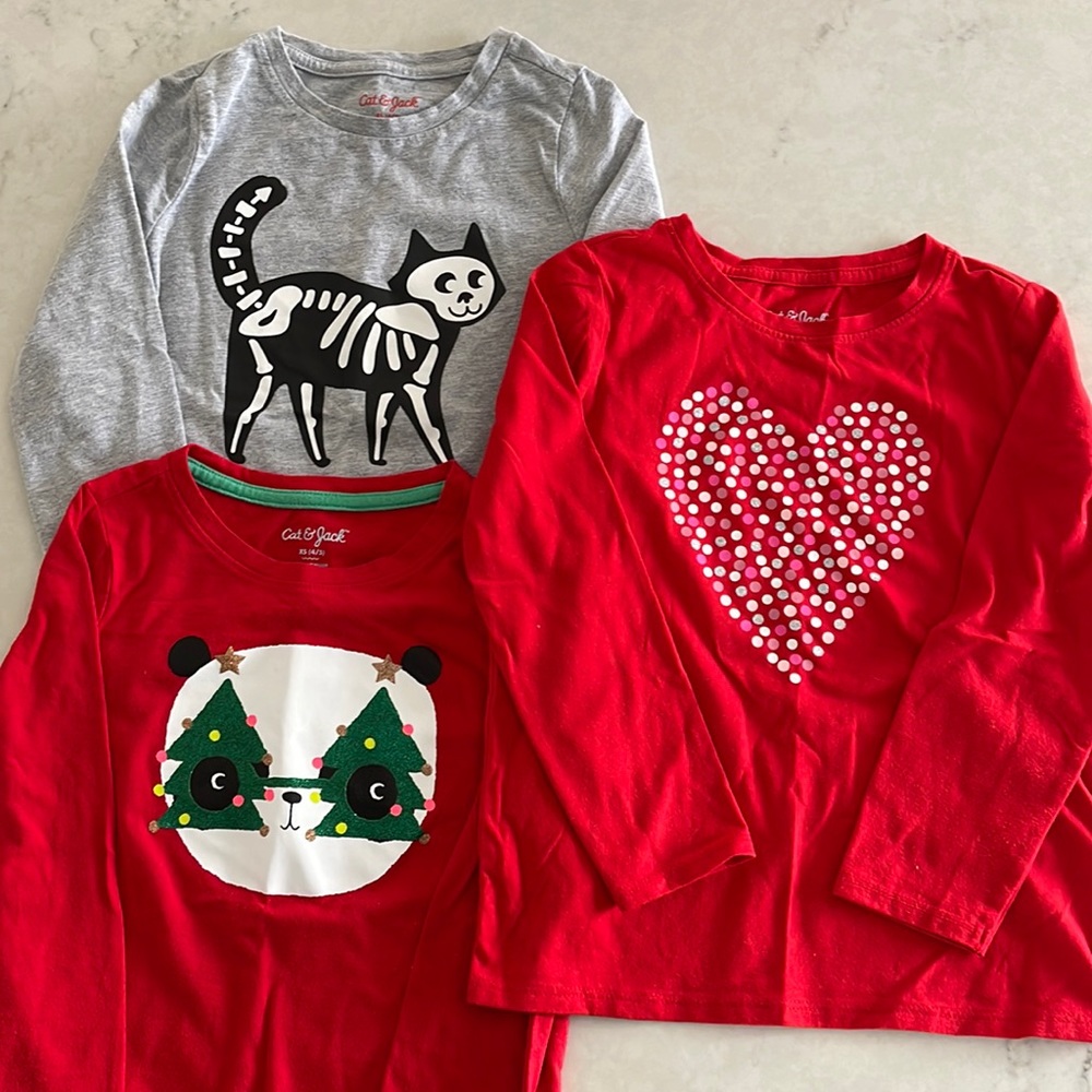 (SET OF 3!) Cat & Jack holidays shirts, size XS (4/5)